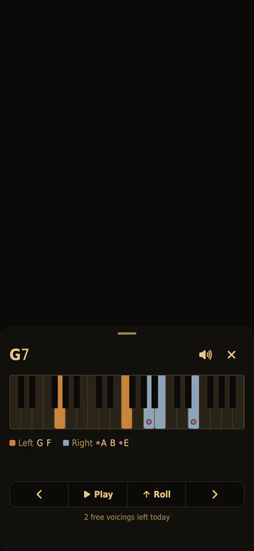 The voicing sheet after a tap on G7 in a chart: the left hand and right hand notes on a keyboard, with Play and Roll.